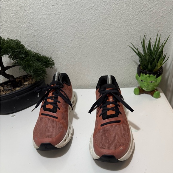 On Running Athletic Shoes - Rust and Black - Picture 2 of 7